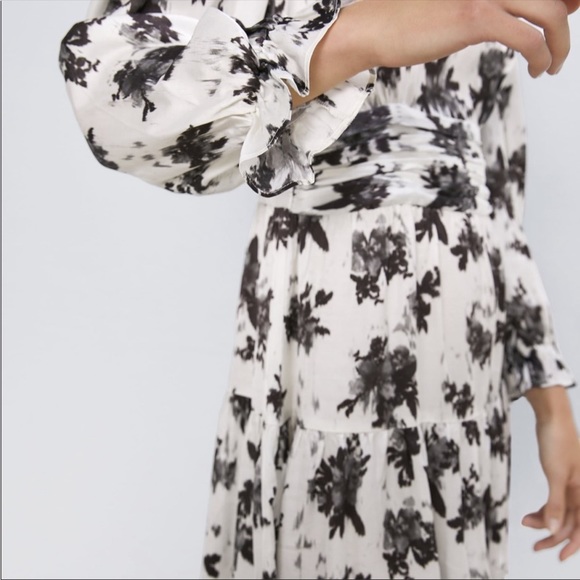 Zara floral satin mini dress - Picture 4 of 5